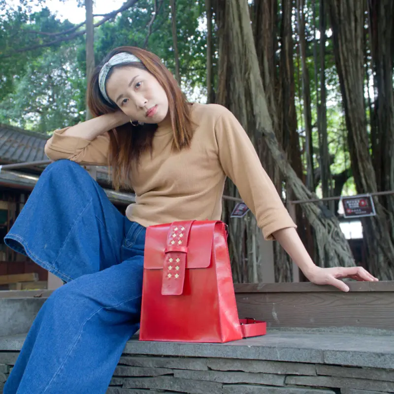 Red mini hotsell backpack purse