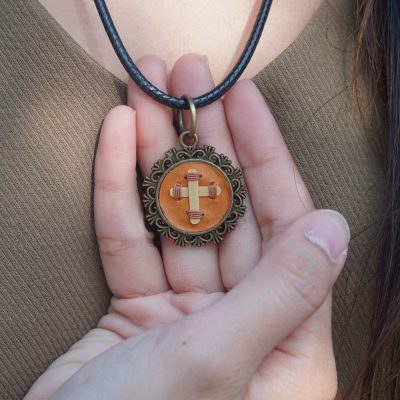 Leather Pendant in Bamboo